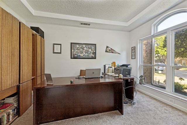 9806 Chasefield Drive, Rowlett, TX 75087