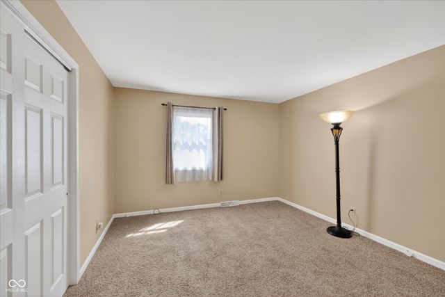 2430 Westline Drive, Columbus, IN 47203