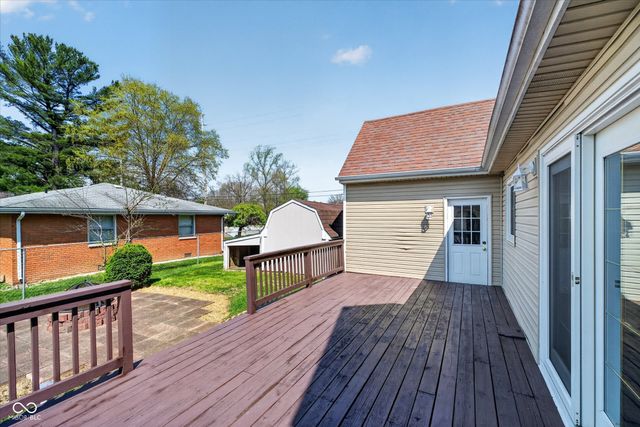 2430 Westline Drive, Columbus, IN 47203