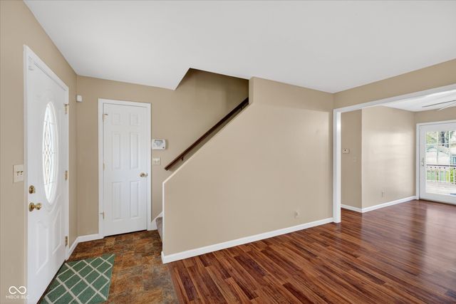 2430 Westline Drive, Columbus, IN 47203