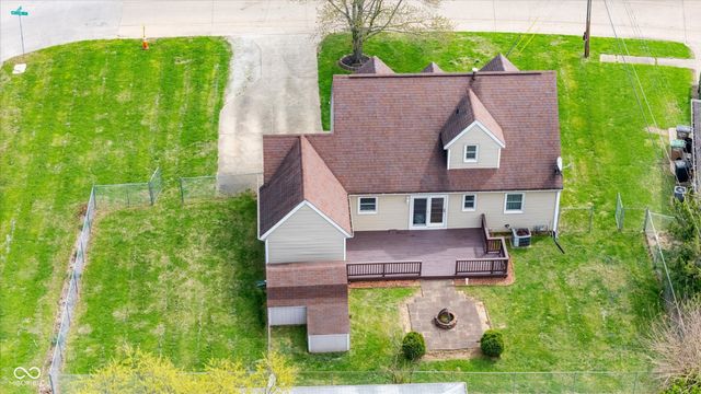2430 Westline Drive, Columbus, IN 47203