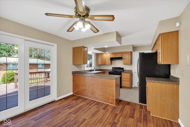 2430 Westline Drive, Columbus, IN 47203