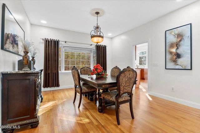 30 Stone Arabia Drive, Troy, NY 12180