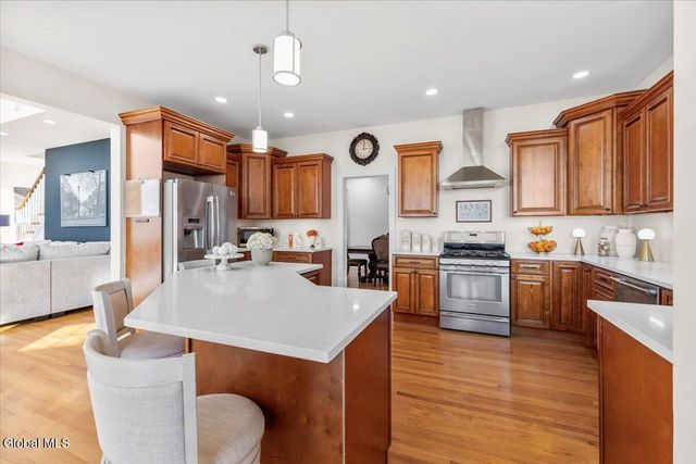 30 Stone Arabia Drive, Troy, NY 12180