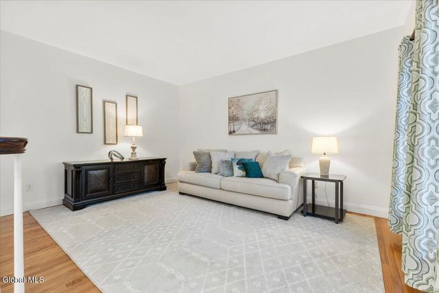 30 Stone Arabia Drive, Troy, NY 12180