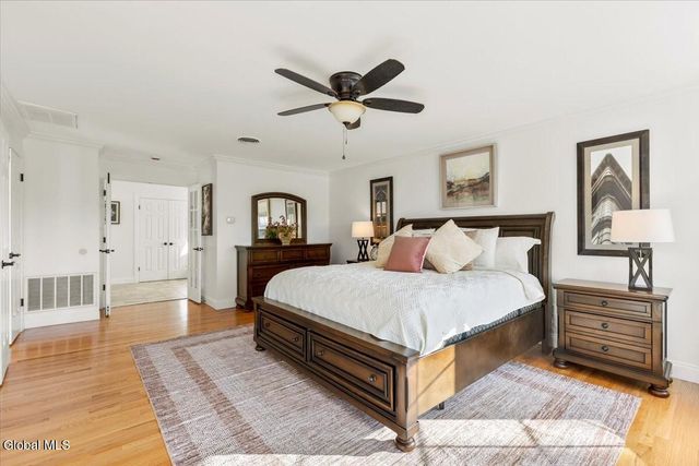 30 Stone Arabia Drive, Troy, NY 12180