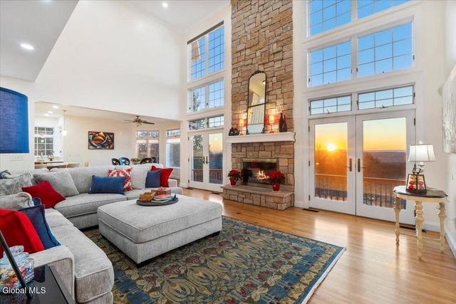 30 Stone Arabia Drive, Troy, NY 12180