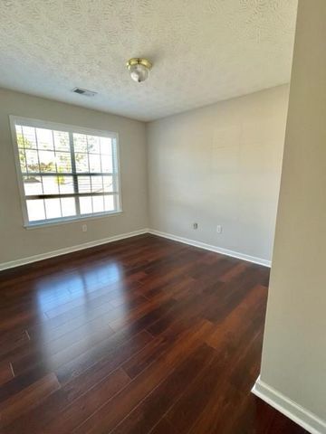 8043 Clearview Circle, Riverdale, GA 30296