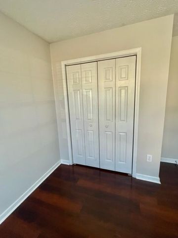 8043 Clearview Circle, Riverdale, GA 30296