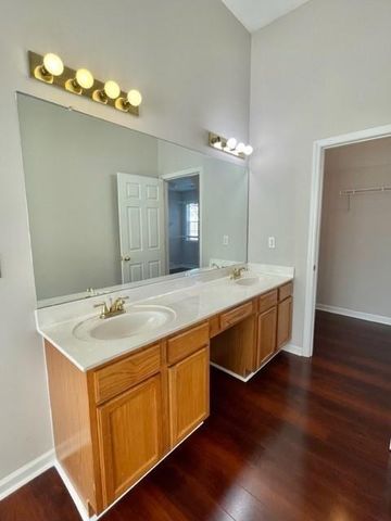 8043 Clearview Circle, Riverdale, GA 30296