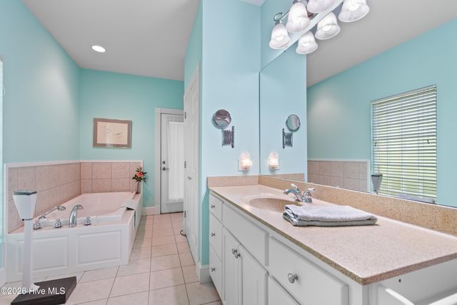 1008 Newton Drive SE, Southport, NC 28461