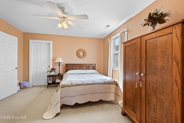 1008 Newton Drive SE, Southport, NC 28461