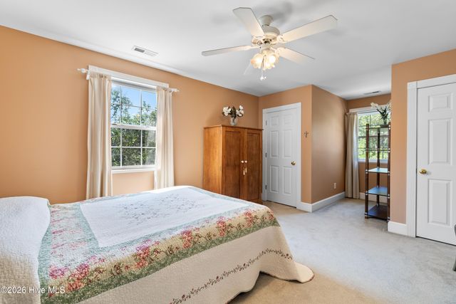 1008 Newton Drive SE, Southport, NC 28461