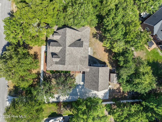 1008 Newton Drive SE, Southport, NC 28461