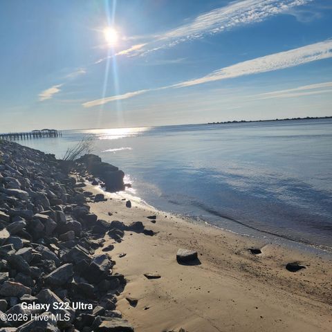 1008 Newton Drive SE, Southport, NC 28461