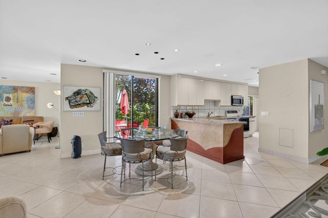4 Eastgate Drive C, Boynton Beach, FL 33436
