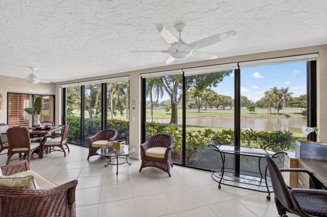 4 Eastgate Drive C, Boynton Beach, FL 33436