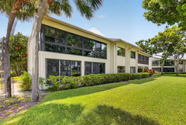 4 Eastgate Drive C, Boynton Beach, FL 33436