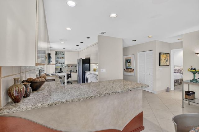 4 Eastgate Drive C, Boynton Beach, FL 33436