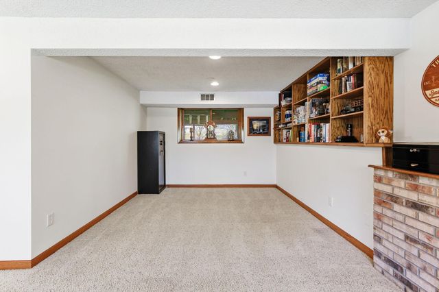 17701 Jaguar Path, Lakeville, MN 55044