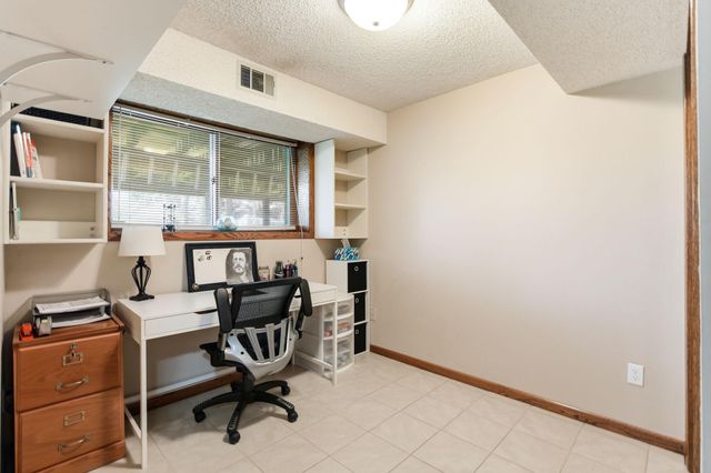 17701 Jaguar Path, Lakeville, MN 55044