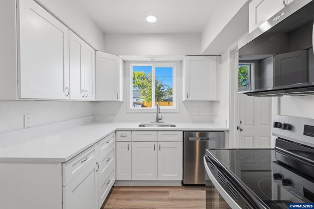 1059 15th Av SW, Albany, OR 97321