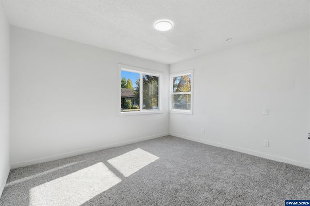 1059 15th Av SW, Albany, OR 97321