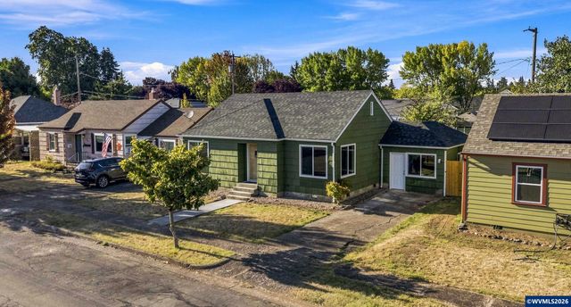 1059 15th Av SW, Albany, OR 97321