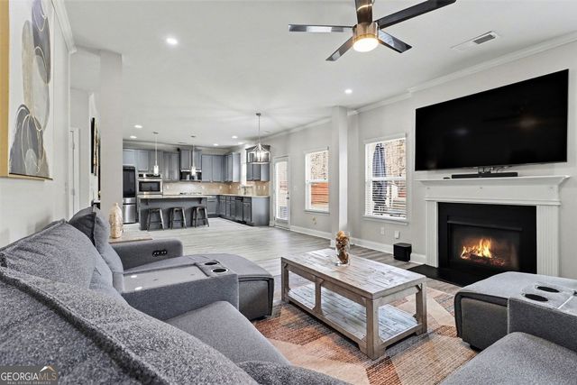 3802 Village Crossing Lane, Ellenwood, GA 30294