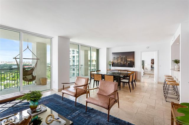 3400 SW 27th Ave 2104, Miami, FL 33133