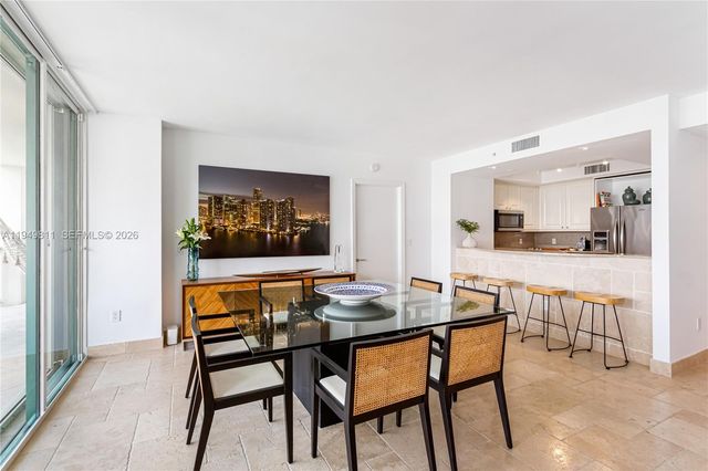 3400 SW 27th Ave 2104, Miami, FL 33133