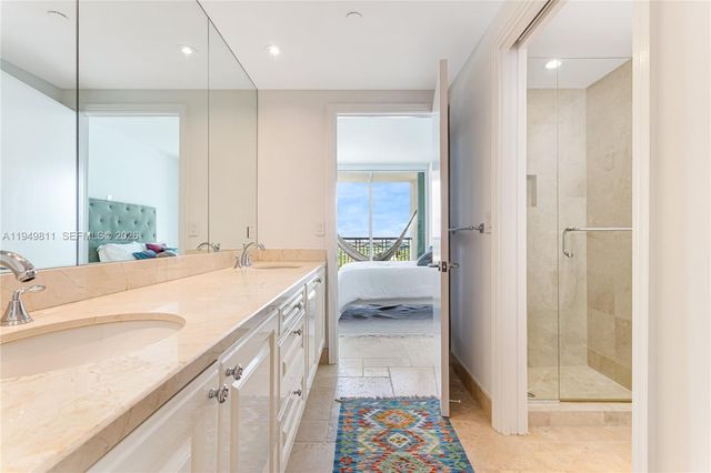 3400 SW 27th Ave 2104, Miami, FL 33133