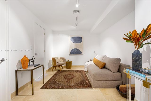 3400 SW 27th Ave 2104, Miami, FL 33133