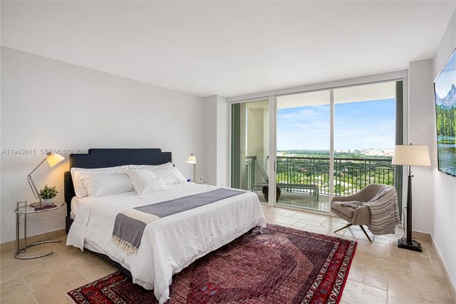 3400 SW 27th Ave 2104, Miami, FL 33133