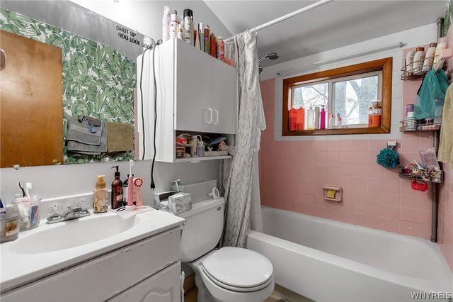 18 Fath Drive, Cheektowaga, NY 14225