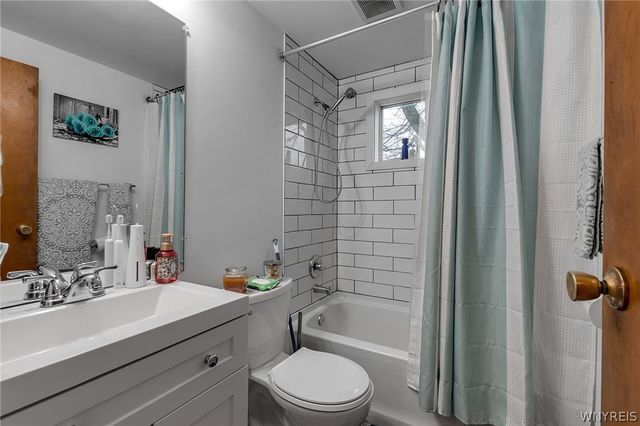 18 Fath Drive, Cheektowaga, NY 14225