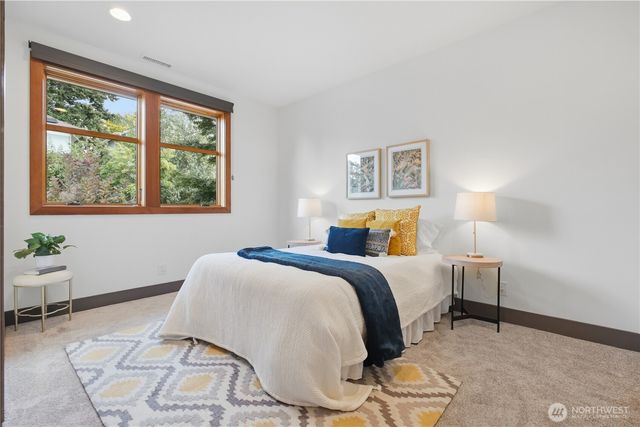 826 30th Avenue, Seattle, WA 98122
