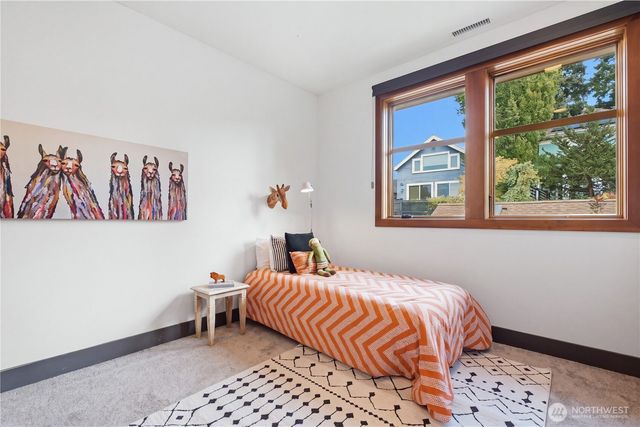 826 30th Avenue, Seattle, WA 98122
