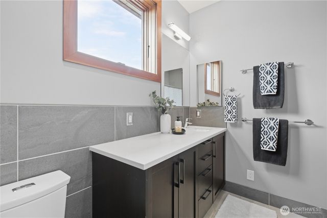 826 30th Avenue, Seattle, WA 98122