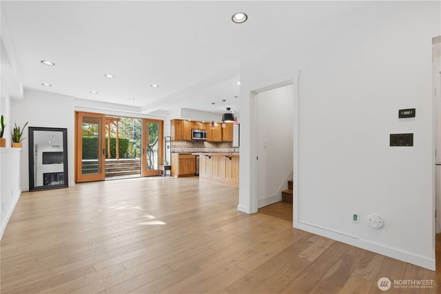 826 30th Avenue, Seattle, WA 98122