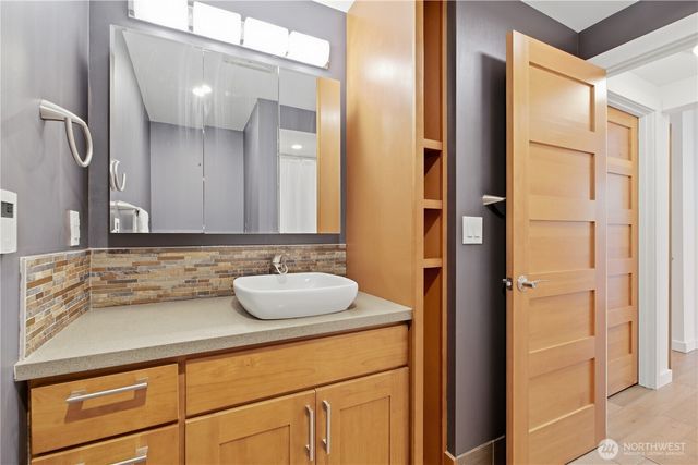 826 30th Avenue, Seattle, WA 98122