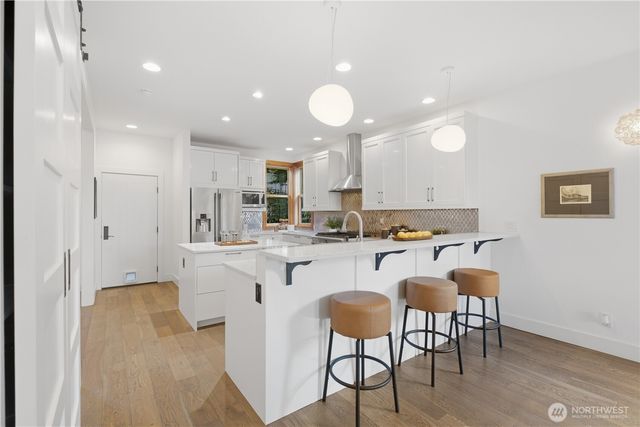 826 30th Avenue, Seattle, WA 98122