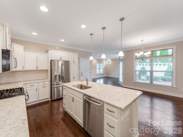 7905 Parknoll Drive, Huntersville, NC 28078