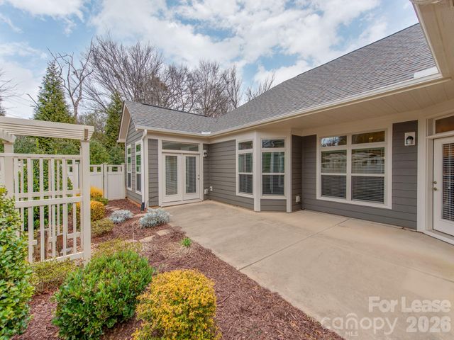 7905 Parknoll Drive, Huntersville, NC 28078