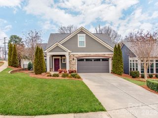 7905 Parknoll Drive, Huntersville, NC 28078