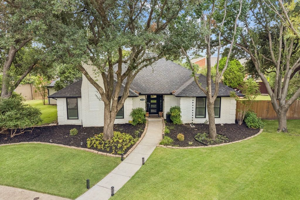 1610 Saxony Place, Carrollton, TX 75007