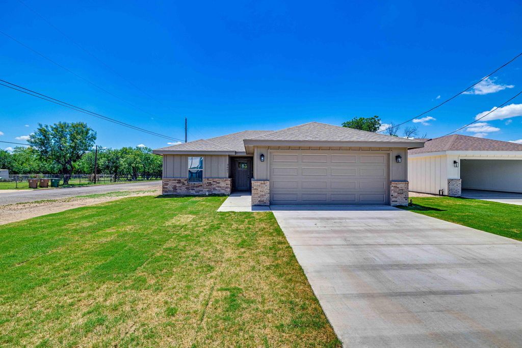 Image 1 of property listing at 3607 Grape Creek Road, San Angelo, TX 76903