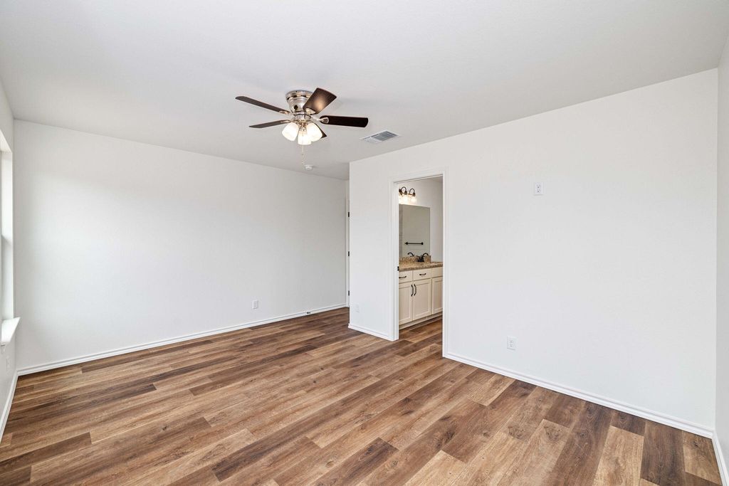 Image 14 of property listing at 3607 Grape Creek Road, San Angelo, TX 76903