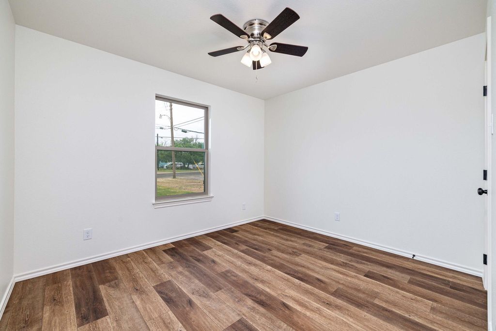 Image 18 of property listing at 3607 Grape Creek Road, San Angelo, TX 76903