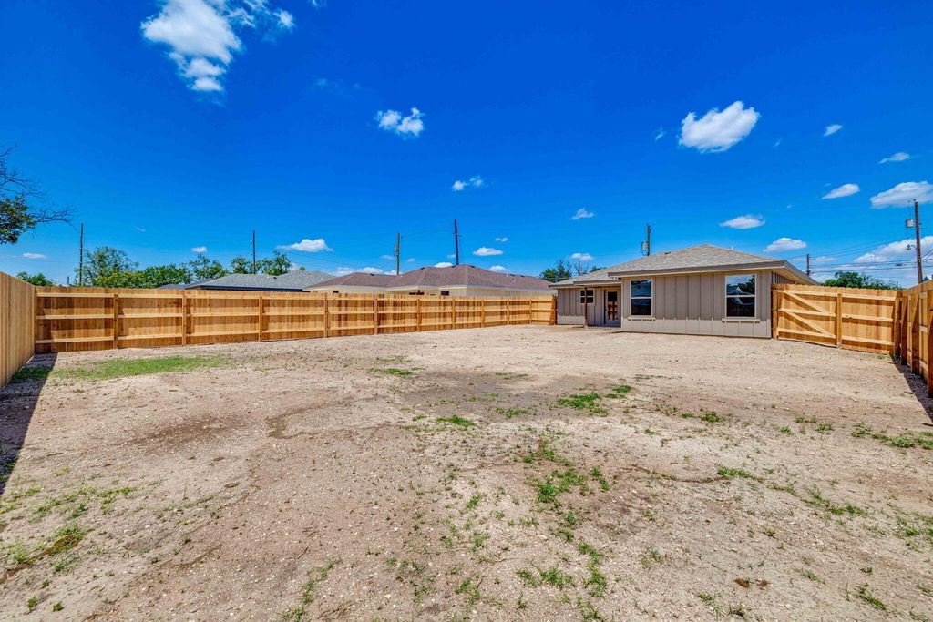 Image 28 of property listing at 3607 Grape Creek Road, San Angelo, TX 76903